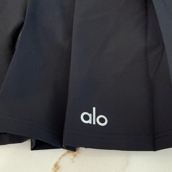 ALO Yoga Black Pleated Skater Skirt - Picture 3 of 6